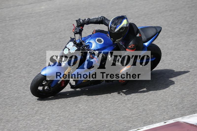 /09 19.04.2026  Caremotion get faster ADR/Gruppe gruen/94